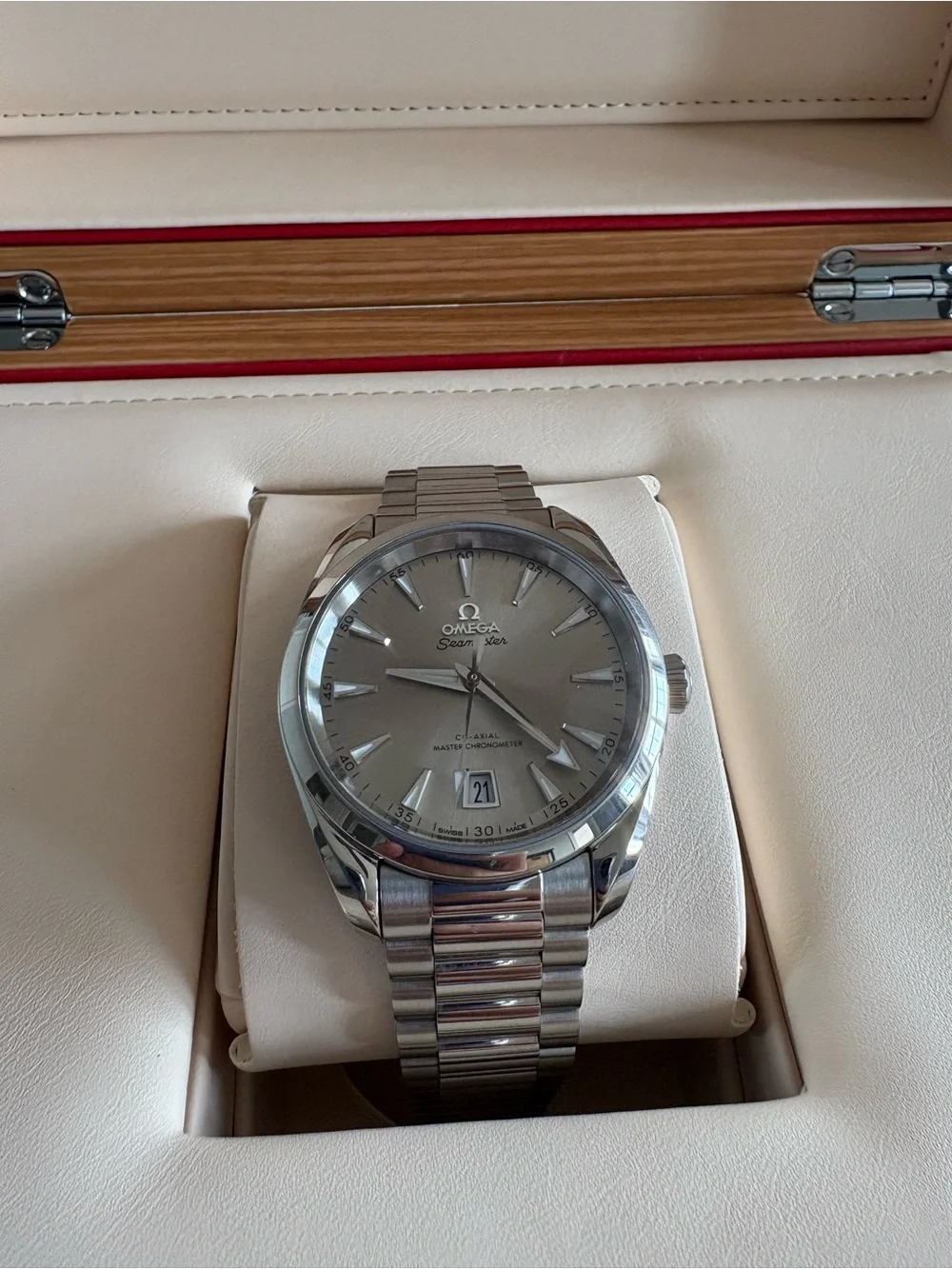 Omega Aqua Terra Sandstone 38 mm
